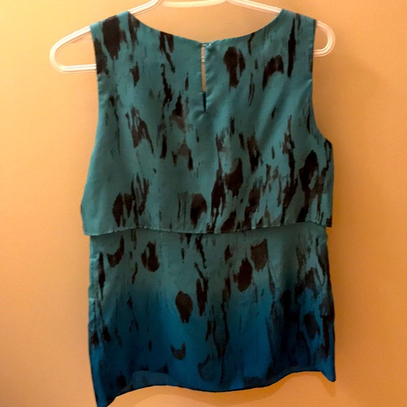 Cabi silk sleeveless blouse in size small - Picture 3 of 4